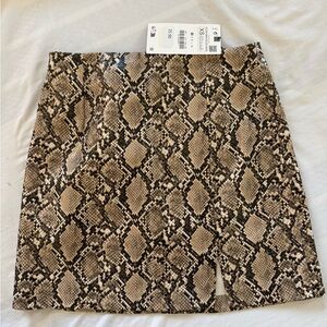H&M Brown Snake Pattern Mini Skirt